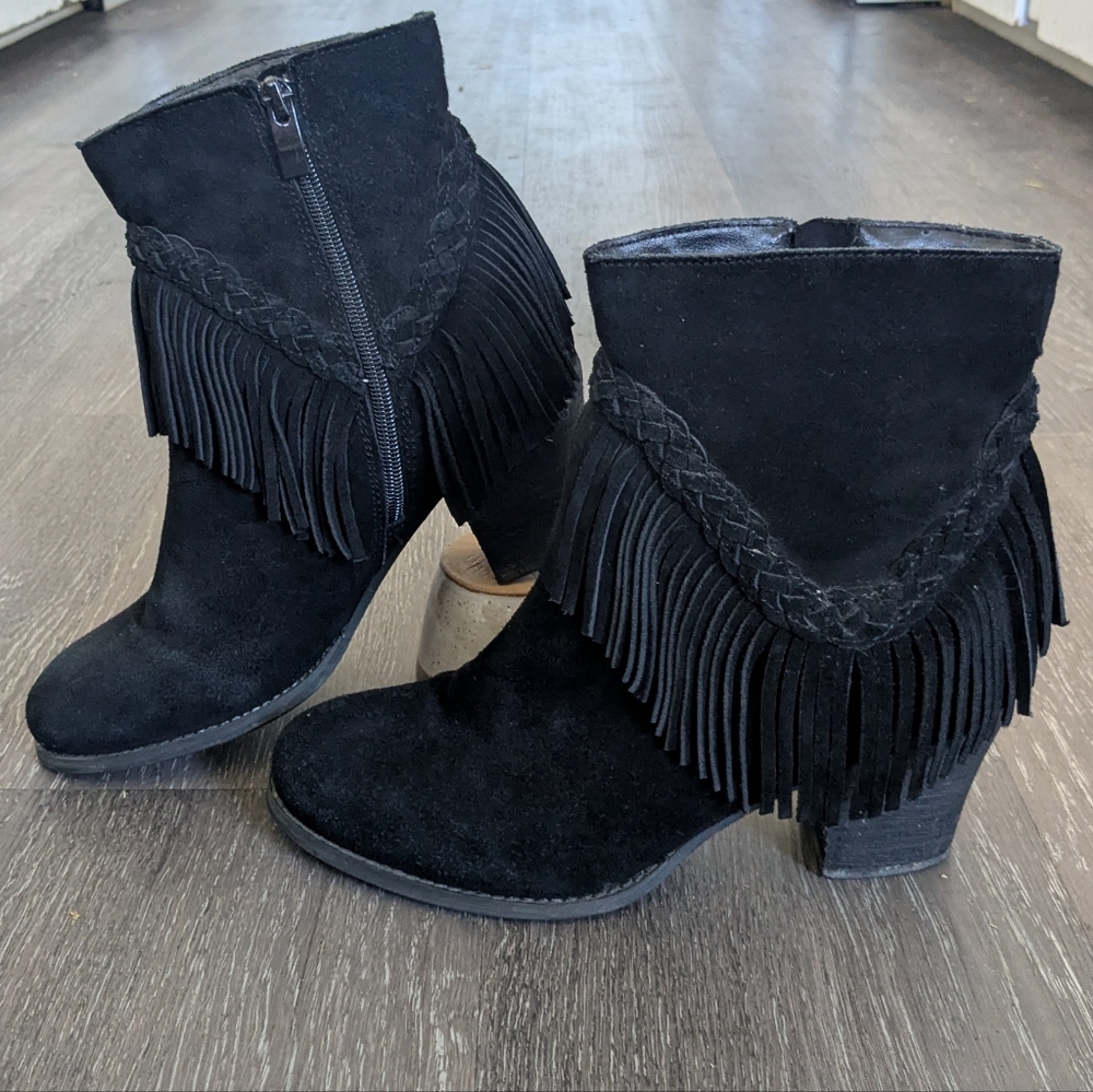 Sbicca Retro Fringe Black Suede Leather Zip Ankle Boots 3 inch heel Size 9